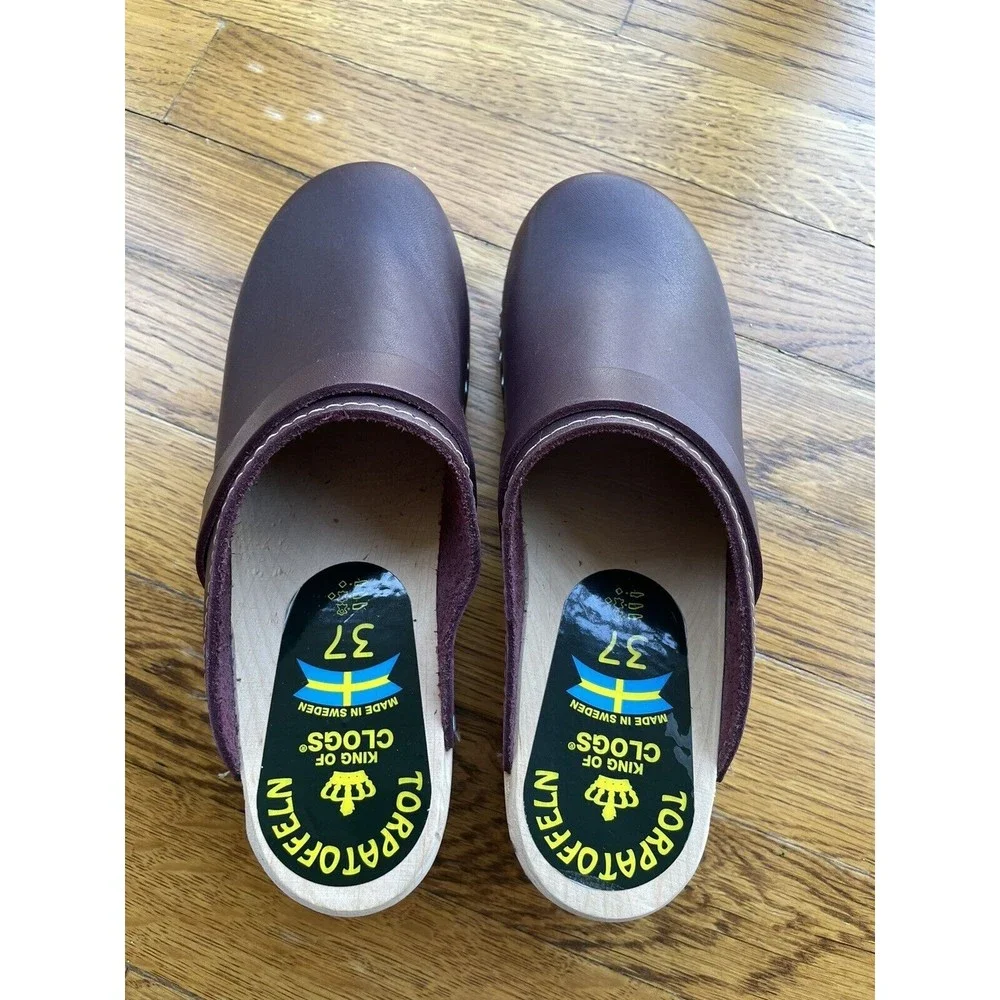 Torpatoffeln Cape Clogs Sweden Burgundy Leather Wooden Heel Women's US 7 (37) - Picture 3 of 8